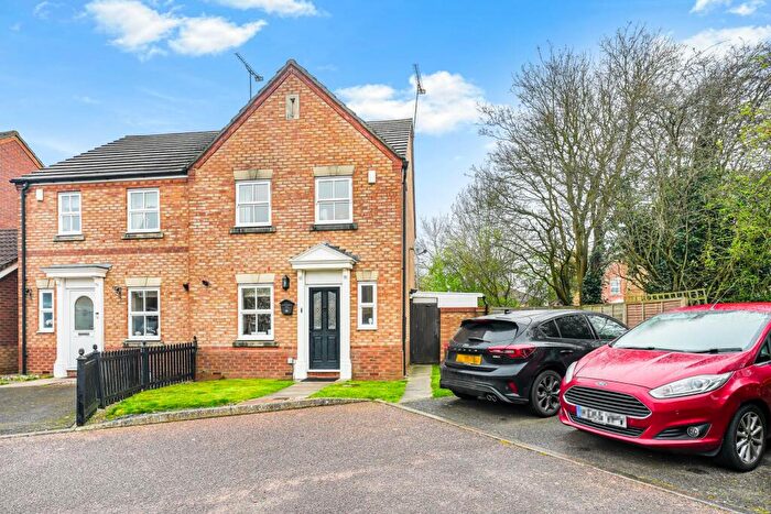 3 Bedroom Semi Detached House For Sale In Doulton Close, Harlow, CM17