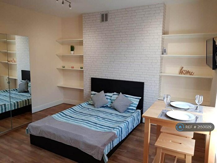 Studio To Rent In London, London, N19