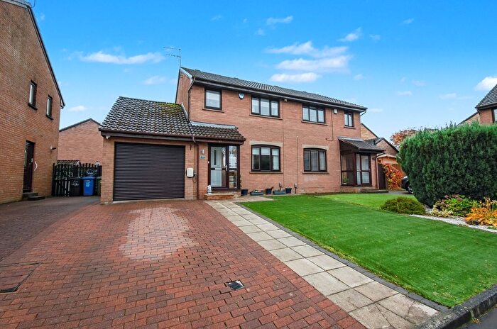 3 Bedroom Semi-Detached House For Sale In Raeswood Drive, Glasgow, City Of Glasgow, G53
