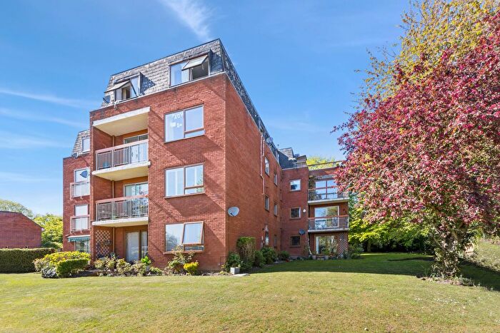 2 Bedroom Flat For Sale In London Road, Stanmore, HA7