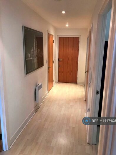 2 Bedroom Flat To Rent In Leamore Court, London, E2