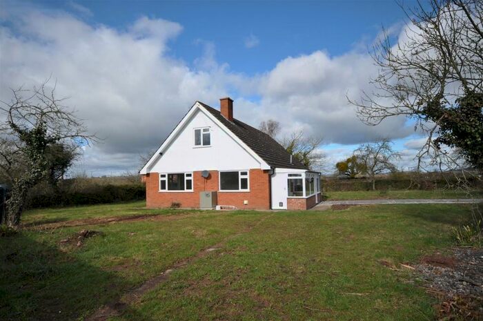 4 Bedroom Detached House To Rent In BramleysCastle FromeHerefordshire, HR8