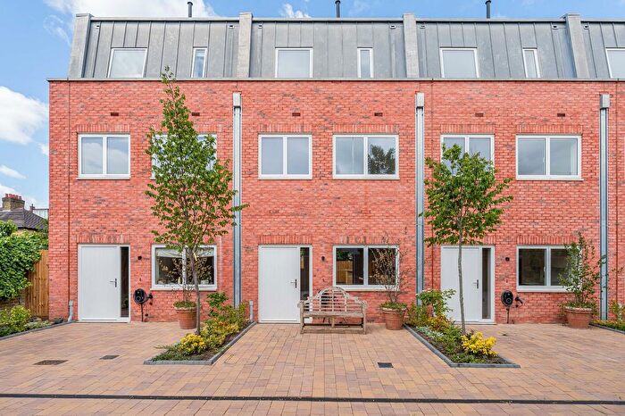 3 Bedroom Property For Sale In The Warwick, Warwick Road, W5