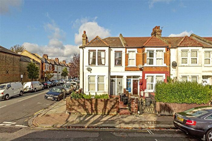 2 Bedroom Flat For Sale In Mellison Road, London, SW17