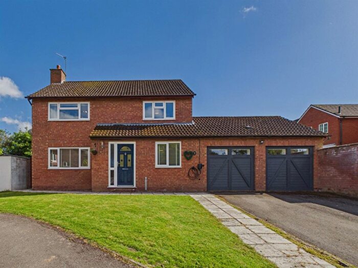 4 Bedroom Detached House For Sale In Sunrise, Malvern, WR14
