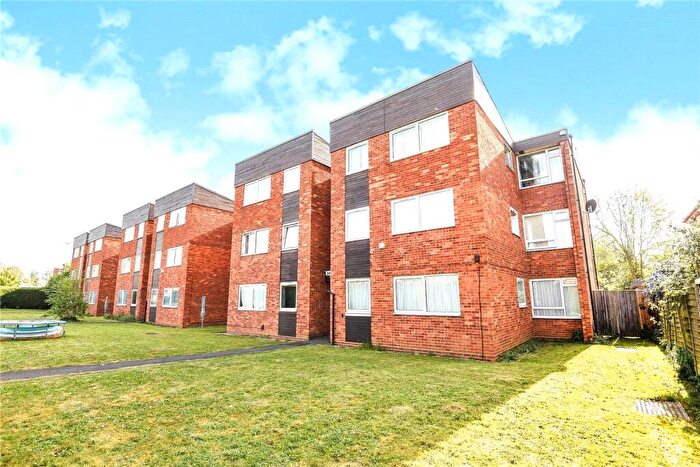 2 Bedroom Apartment To Rent In Downham Court, Shinfield Road, Reading, Berkshire, RG2