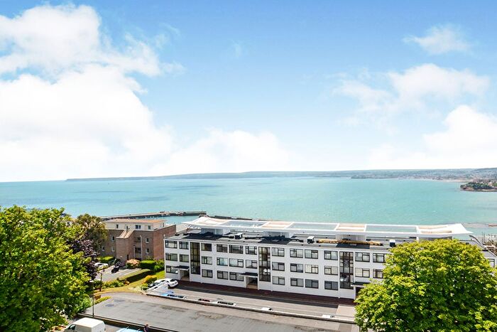 2 Bedroom Flat To Rent In Waldon Point, Torquay, TQ2