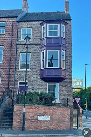 6 Bedroom House To Rent In Highgate, DH1