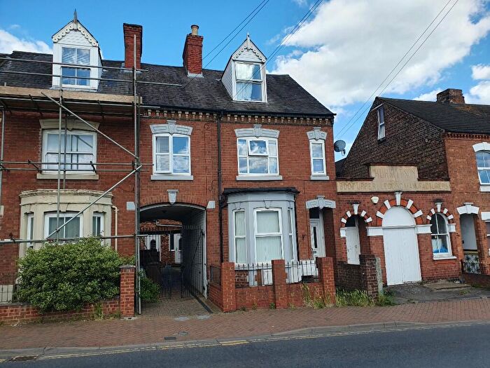 Terraced House For Sale In Victoria Road, Wellingborough, NN8