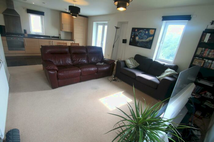 2 Bedroom Apartment To Rent In Falconers Road, Luton, LU2
