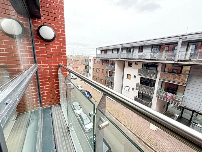 2 Bedroom Apartment To Rent In Loom Building, Harrison Street, Manchester, M4
