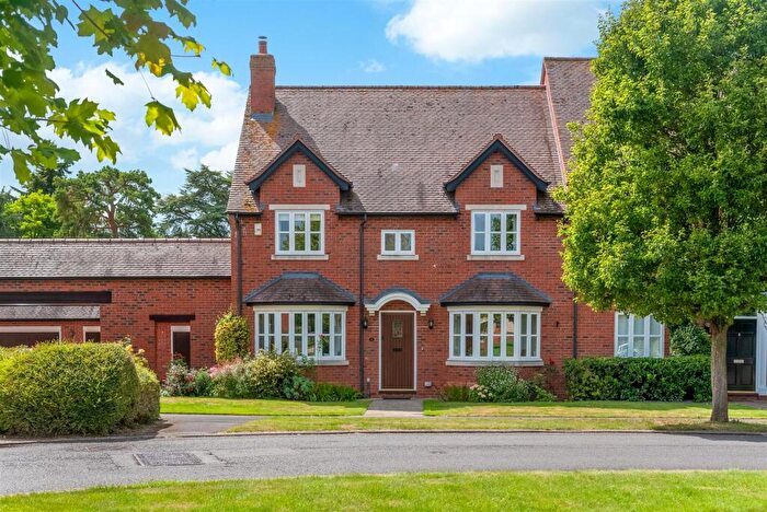 4 Bedroom House For Sale In Oldborough Drive, Loxley, Warwick, CV35