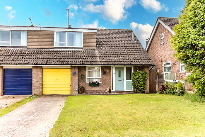 3 Bedroom Semi-Detached House For Sale In Edwards Drive, Wellingborough, NN8