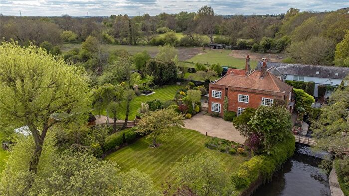 5 Bedroom Semi-Detached House For Sale In Mill Lane, Calcot, Reading, Berkshire, RG31