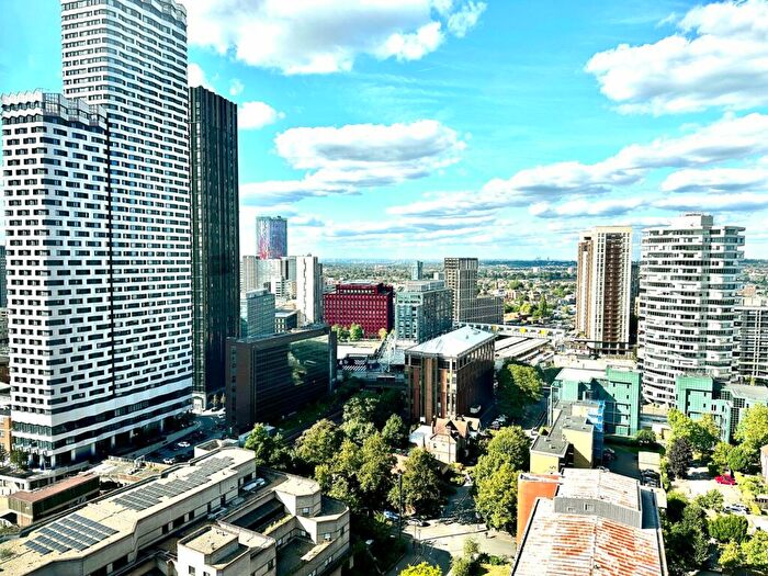 2 Bedroom Apartment To Rent In Altyre Road, Croydon, CR0