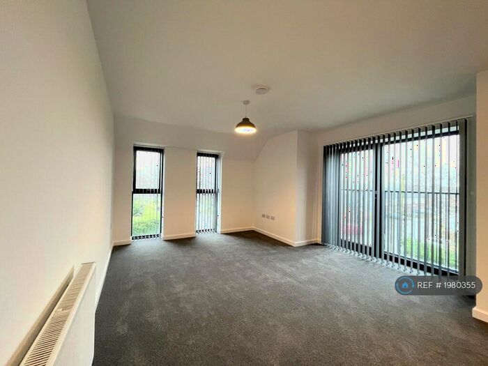 1 Bedroom Flat To Rent In Central Avenue, Lutterworth, LE17