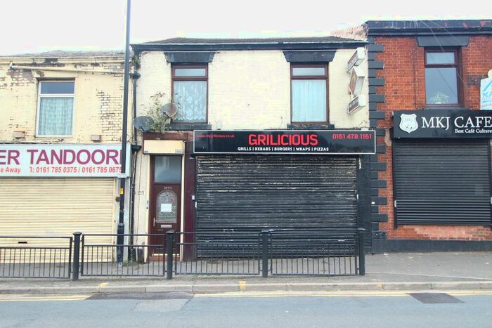 2 Bedroom Flat To Rent In Huddersfield Road, Oldham, OL1