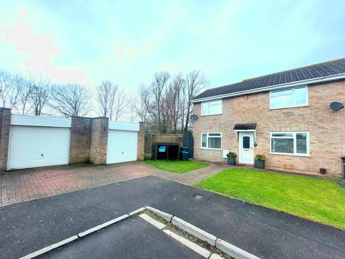 Semi-Detached House To Rent In Highbridge, Somerset, TA9