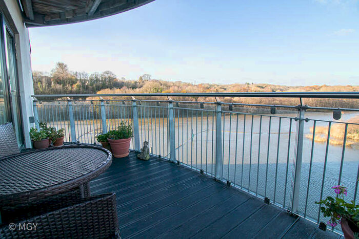 3 Bedroom Flat To Rent In Roma, Victoria Wharf, Cardiff Bay, CF11