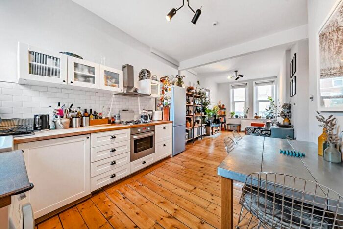 2 Bedroom Flat For Sale In Park Parade, Harlesden, London, NW10