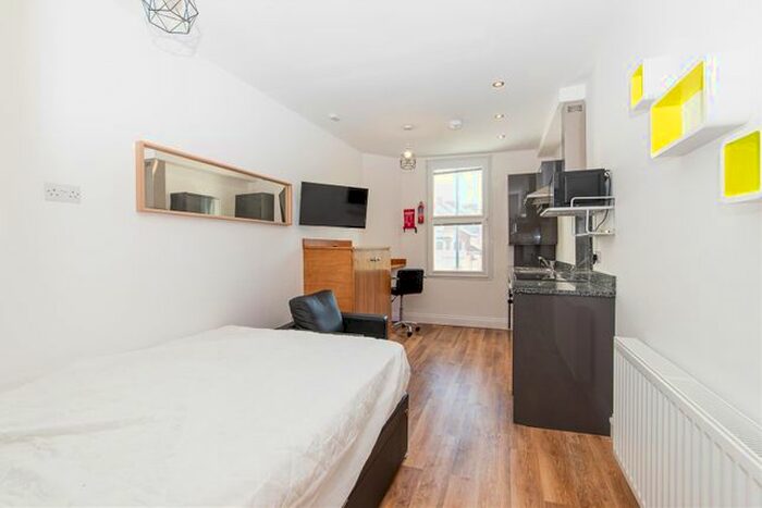 Studio To Rent In Osborne Terrace, Jesmond, Newcastle Upon Tyne, NE2