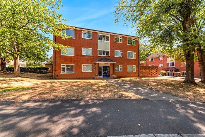 1 Bedroom Flat For Sale In Jervoise Drive, Northfield, Birmingham, B31