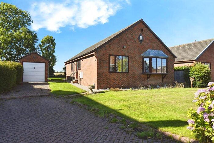 3 Bedroom Detached Bungalow For Sale In The Woodlands, Hedon, Hull, HU12