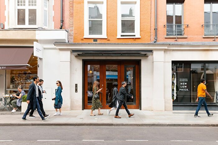 1 Bedroom Flat To Rent In Blandford Street, London, W1U