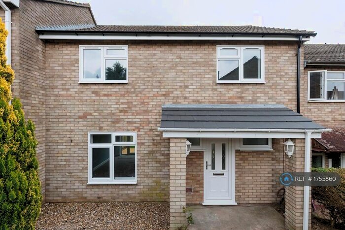 3 Bedroom Terraced House To Rent In Tudor Close, Thetford, IP24