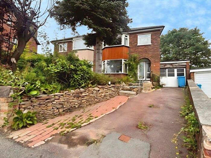 3 Bedroom Semi Detached House For Sale In Ben Close, Wadlsey, S6