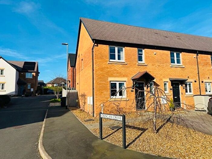 3 Bedroom Terraced House To Rent In Duncan Dtive, GL15