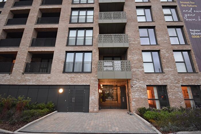 Studio To Rent In Rally Building, South Grove, Walthamstow, E17