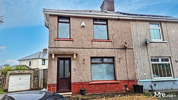 3 Bedroom Semi-Detached House For Sale In Glanymor Street, Briton Ferry, Neath, SA11