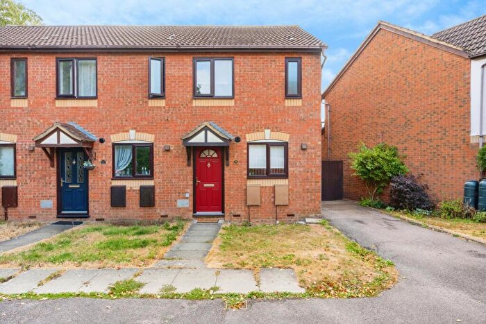 2 Bedroom House To Rent In Braford Gardens, Shenley Brook End, Milton Keynes, MK5