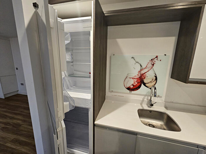 1 Bedroom Flat To Rent In South Road, Luton, LU1