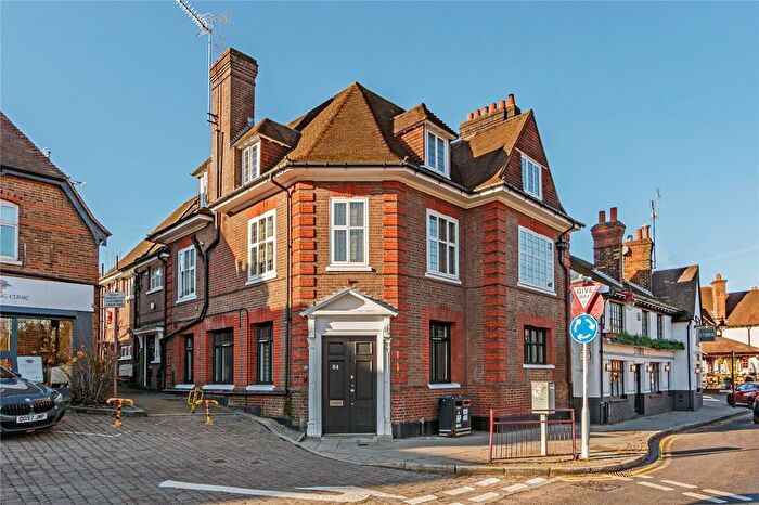 2 Bedroom Flat To Rent In Watling Street, Radlett, Hertfordshire, WD7