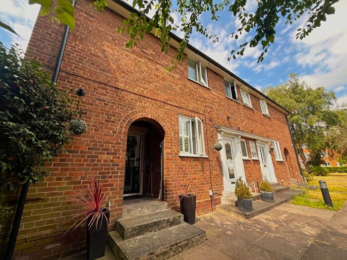 3 Bedroom Semi-Detached House For Sale In West Drive, Edgbaston, B5
