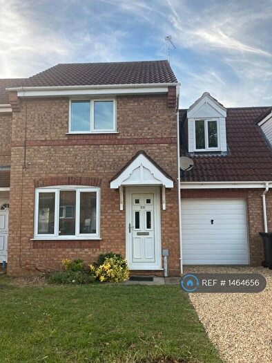 3 Bedroom Semi-Detached House To Rent In Winchester Way, Sleaford, NG34