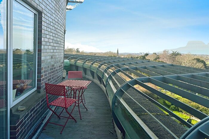 2 Bedroom Flat For Sale In Fortune Green Road, London, NW6