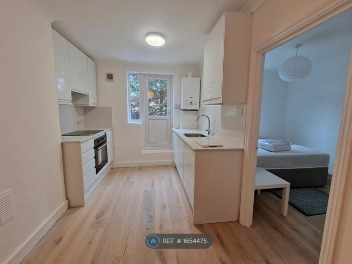 1 Bedroom Flat To Rent In High Street, London, E17