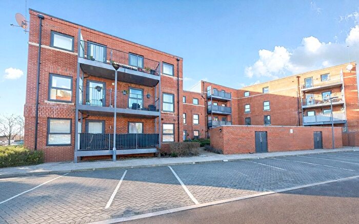 2 Bedroom Flat For Sale In Osbourn Court, Bridge Road East, Welwyn Garden City, AL7