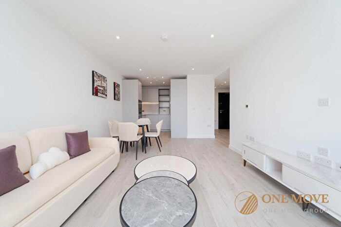 1 Bedroom Apartment To Rent In Scarlet Court, Woodberry Down, N4