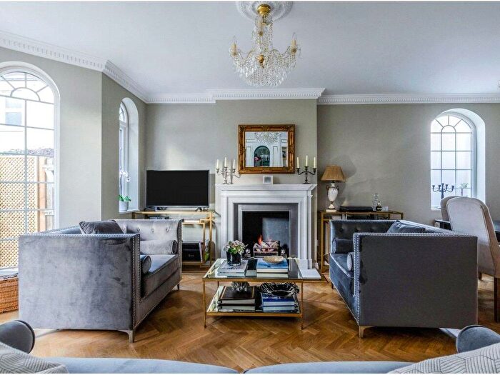 4 Bedroom Semi Detached House To Rent In Priory Gardens, London, SW13
