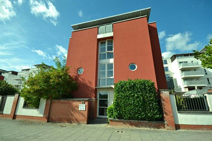 2 Bedroom Maisonette To Rent In Watkin Road, Leicester, LE2