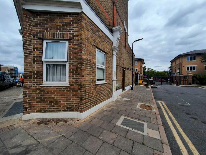 2 Bedroom Flat To Rent In Clarence Road, London, E5