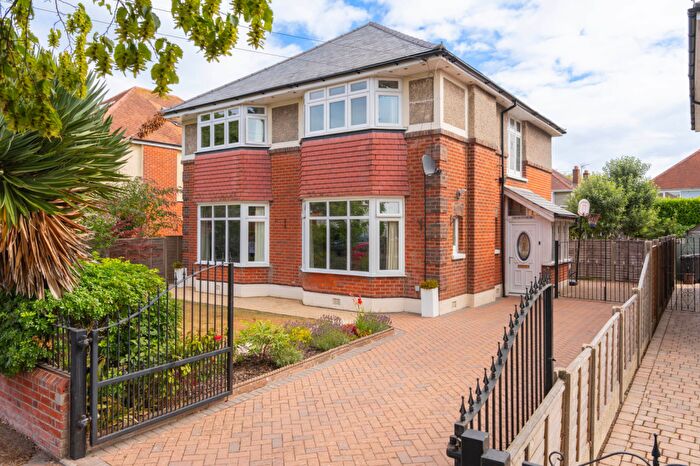 4 Bedroom Detached House For Sale In St. Ledgers Road, Queens Park, Bournemouth, BH8
