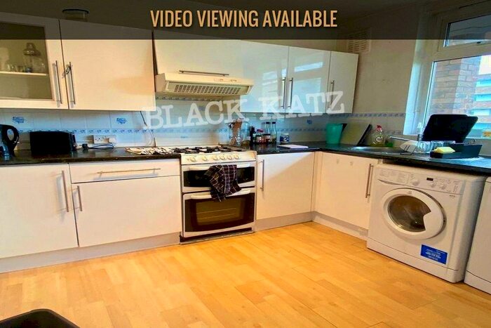 3 Bedroom Flat To Rent In Keetons Road, SE16