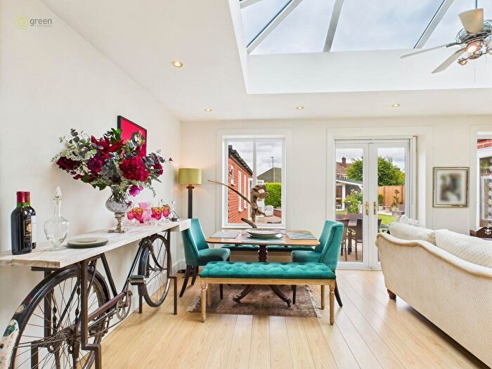 3 Bedroom Detached Bungalow For Sale In Whitehouse Common Road, Sutton Coldfield, B75