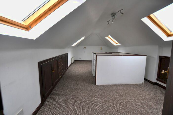 4 Bedroom Bungalow For Sale In Wynne Grove, Denton, M34