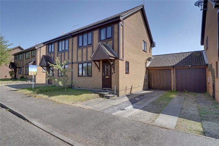 3 Bedroom Semi-Detached House To Rent In Curlew Close, Lakenheath, Brandon, Suffolk, IP27
